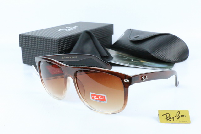 Ray Ban Boutique Sunglasses 097